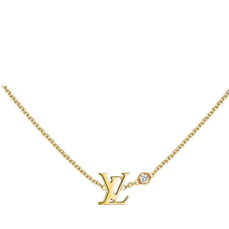 Necklace with diamond