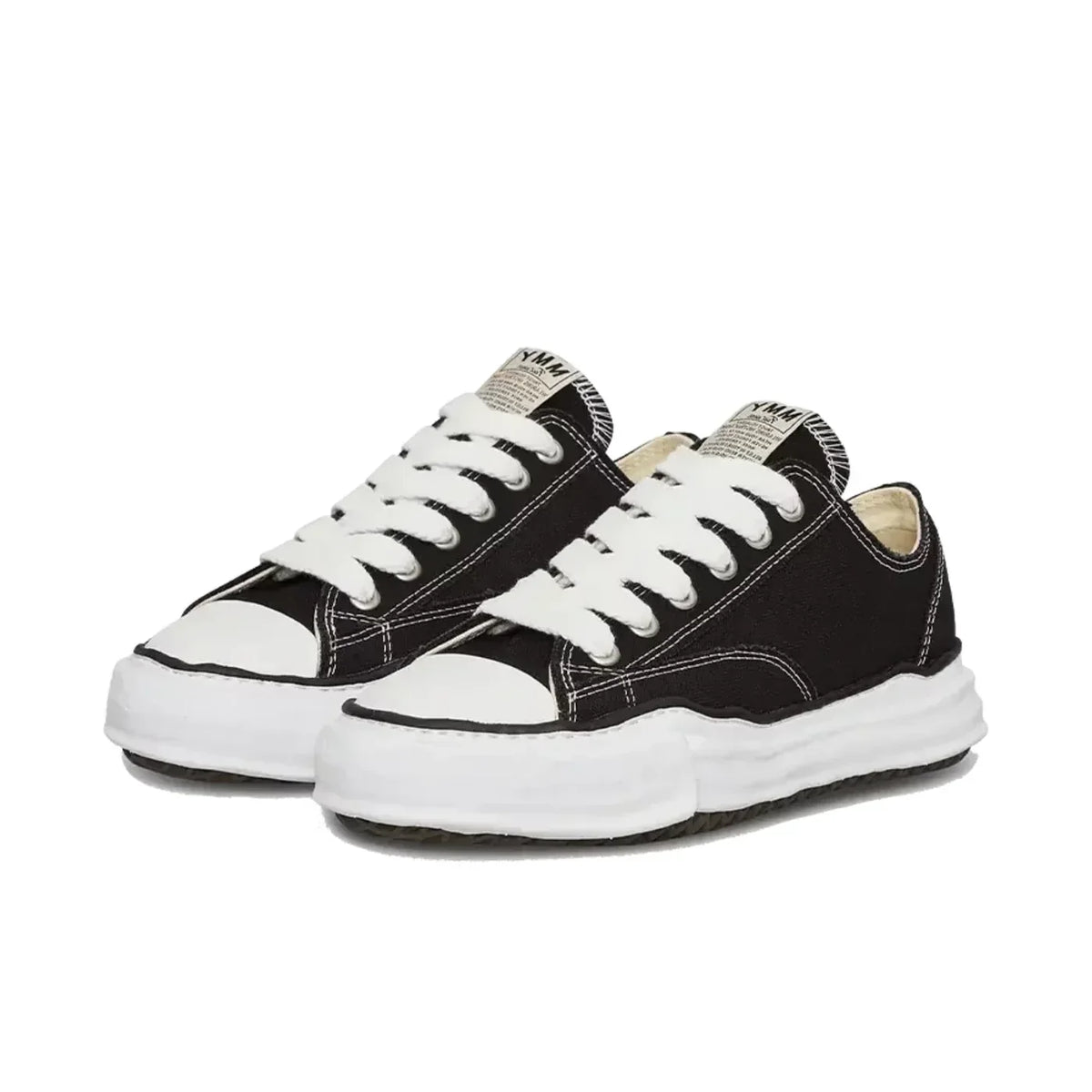 Black chunky sneakers